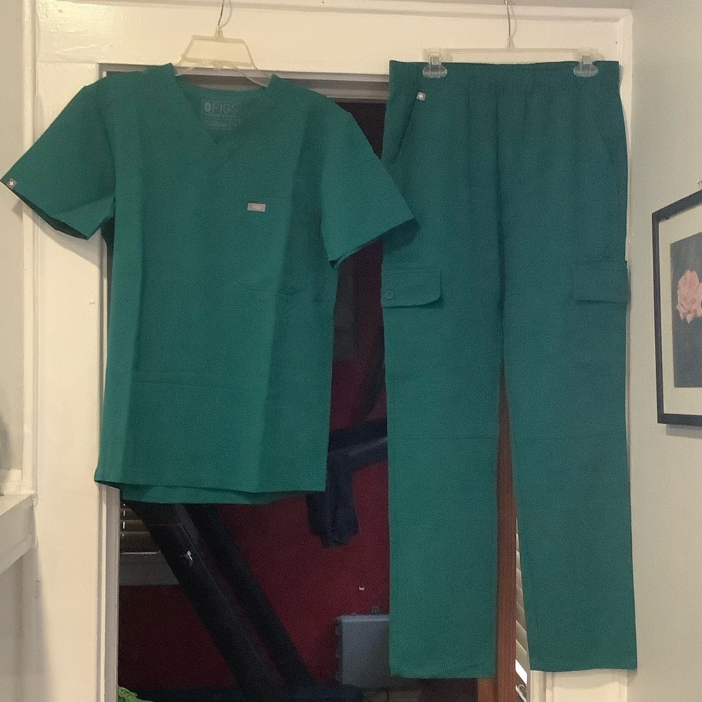Men’s Figs Teal Medical Scrub Top and Pants